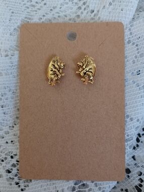 DISNEY GOLD TONE EEYORE STUD PIERCED EARRINGS WITH PAINTED/COLORED TAIL